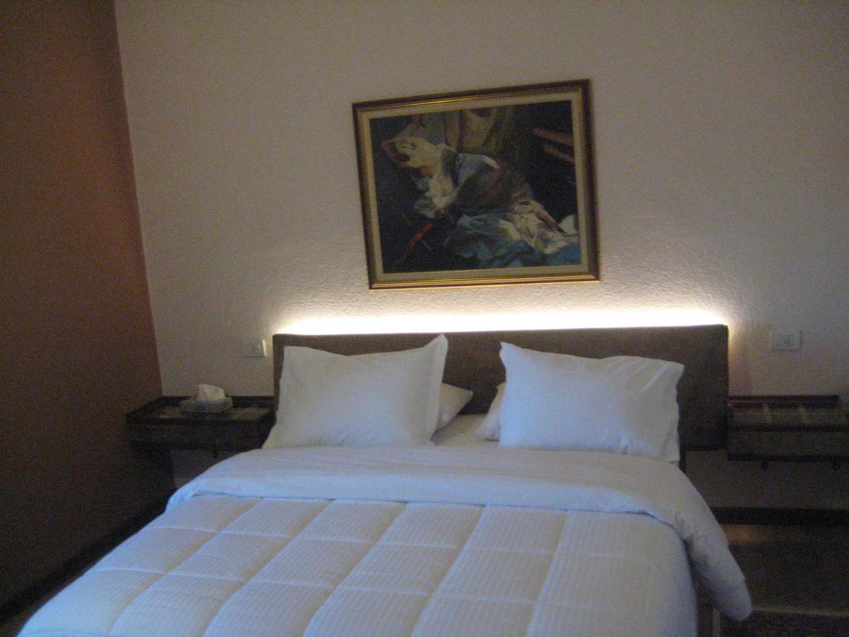 Drini Hotel Rrashbull Exterior foto